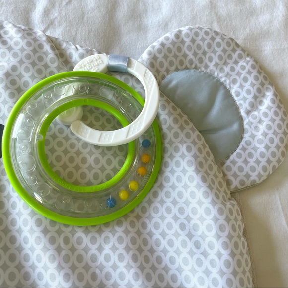 Bright Stars Tummy Time and Play Mat - Picture 9 of 13